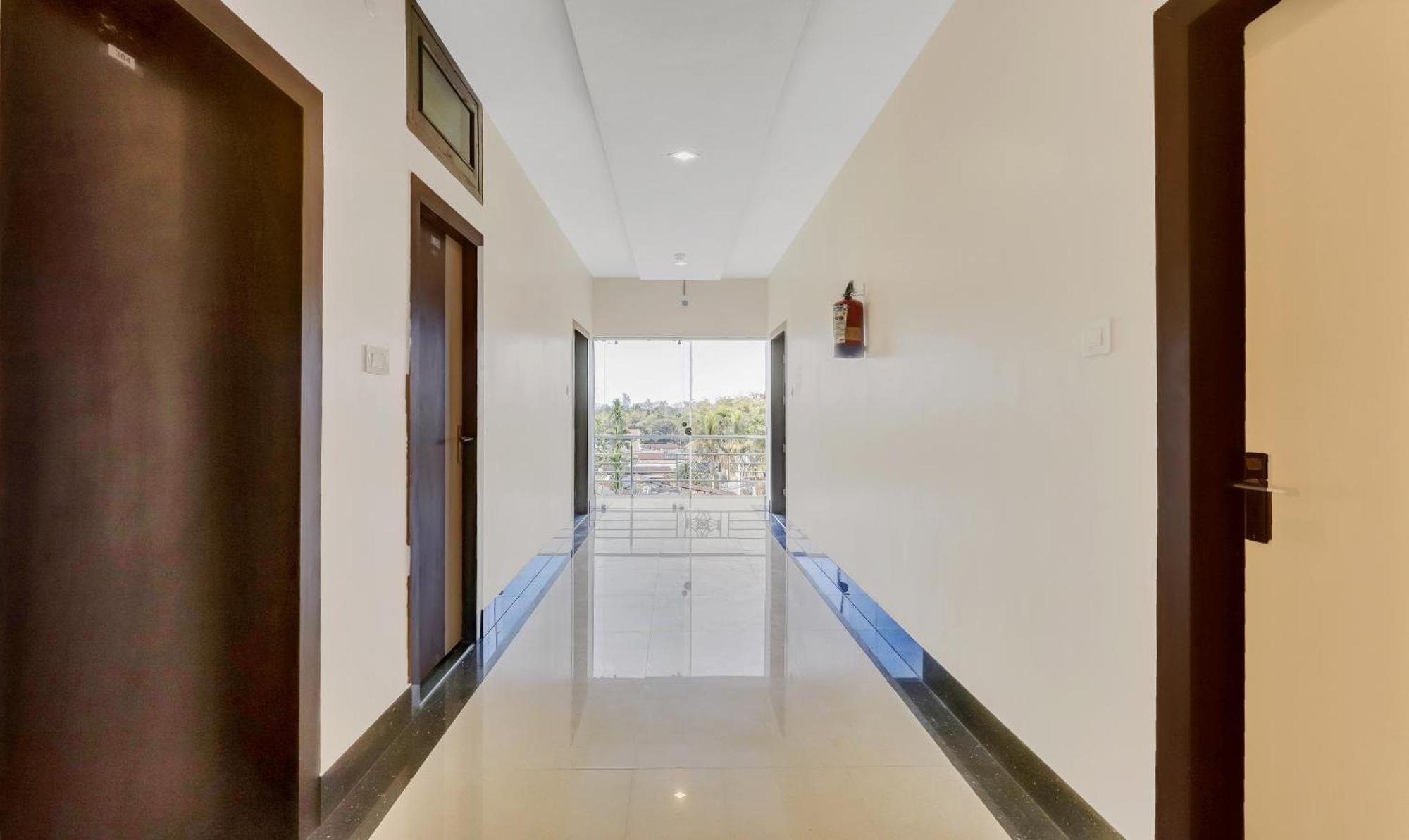 Treebo Hotel Mobi Vip Airport Gauháti Kültér fotó